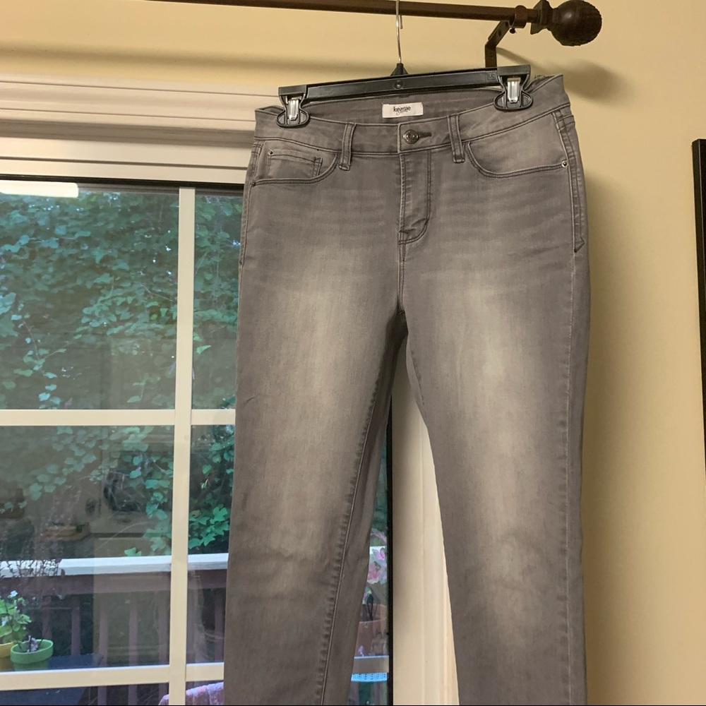NWOT Kensie Gray Stretch Skinny Jeans - Picture 3 of 12